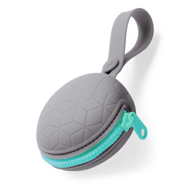Skidaddle by Skip Hop Porta Chupón De Silicón Con Cierre - Imagen 3