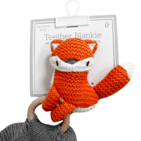 Modern Baby Anillo mordedor de madera Fox Lovey Sonajero de Punto Snuggle Manta de apego - Imagen 2
