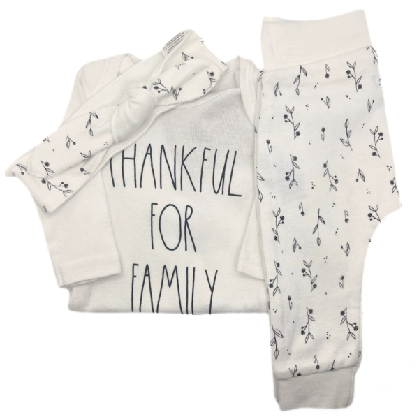 Rae Dunn Baby Set De 3 Pzas Pañalero, Pantalón Y Tiara Blancos Con Diseño En Negro